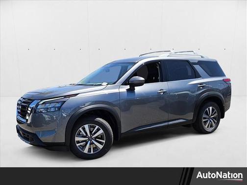 2025 Nissan Pathfinder SL FWD