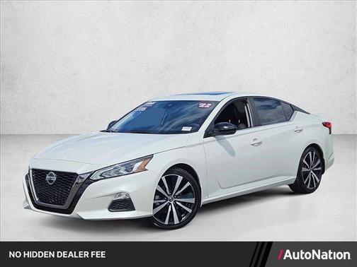 Pearl White Tricoat 2022 Nissan Altima SR VC-Turbo FWD