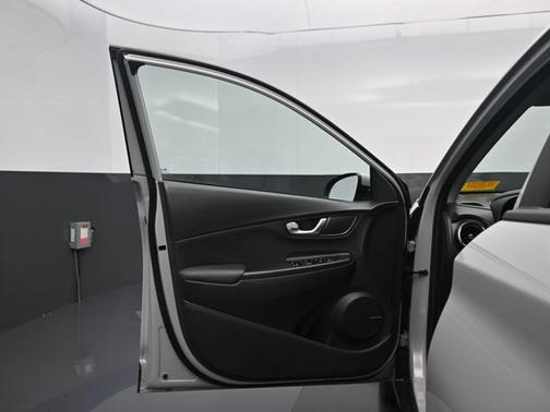2022 Hyundai KONA Limited