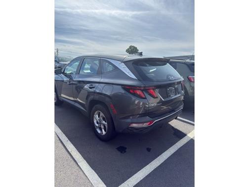 2022 Hyundai TUCSON SE