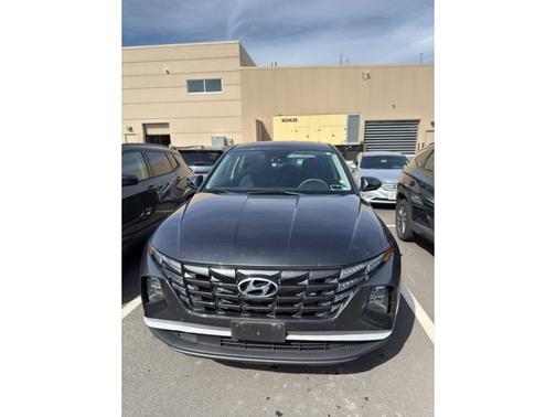 2022 Hyundai TUCSON SE