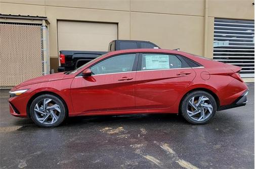 2025 Hyundai ELANTRA SEL