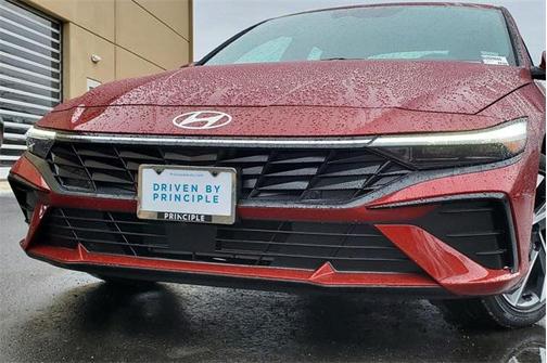 2025 Hyundai ELANTRA SEL