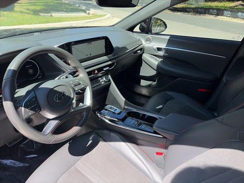 Phantom Black 2022 Hyundai SONATA SEL Plus