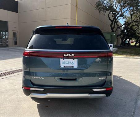 2024 Kia Carnival EX
