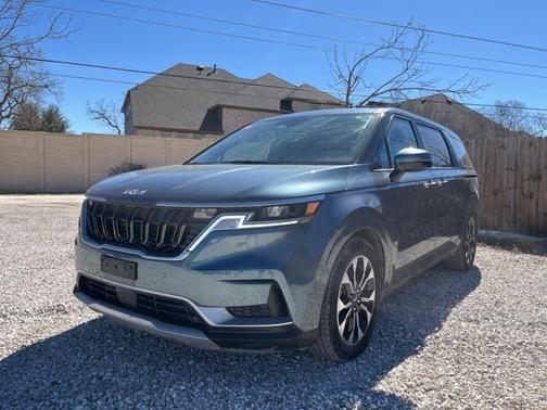 2024 Kia Carnival EX