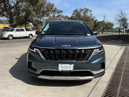 2024 Kia Carnival EX