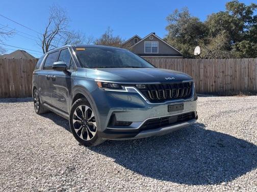 2024 Kia Carnival EX