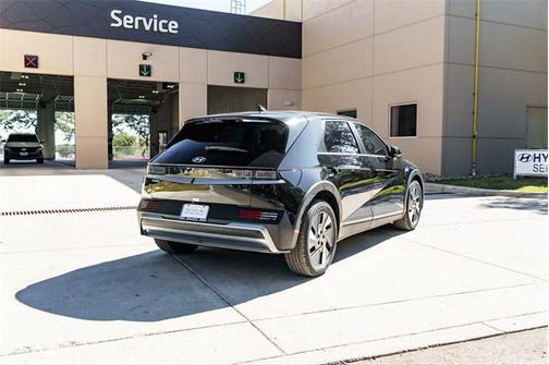 2026 Hyundai IONIQ 5 SE