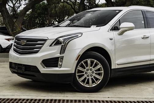 2017 Cadillac XT5 Base