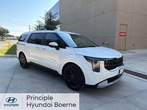 Snow White Pearl 2025 Kia Carnival LXS