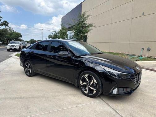Phantom Black 2022 Hyundai ELANTRA HEV Limited