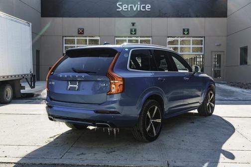 2018 Volvo XC90 T6 R-Design