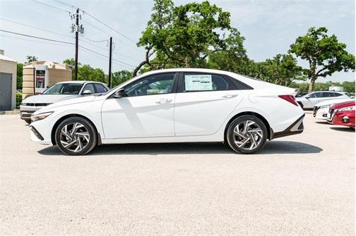 2025 Hyundai ELANTRA Sport