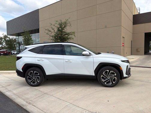 Creamy White Pearl 2026 Hyundai TUCSON Hybrid Limited