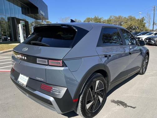 2025 Hyundai IONIQ 5 SE