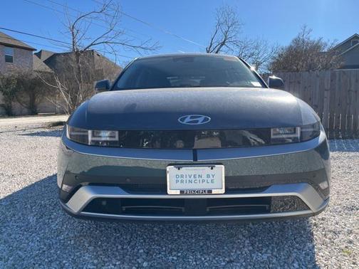 2025 Hyundai IONIQ 5 SE