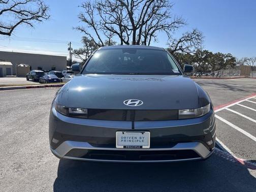 2025 Hyundai IONIQ 5 SE