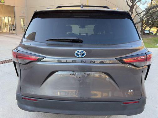 Predawn Gray Mica 2022 Toyota Sienna LE
