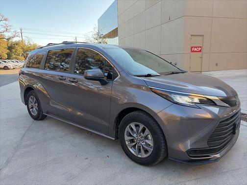 Predawn Gray Mica 2022 Toyota Sienna LE