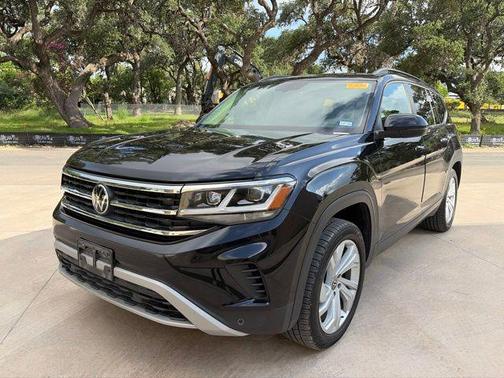 Deep Black Pearl 2023 Volkswagen Atlas 3.6L SE w/Technology