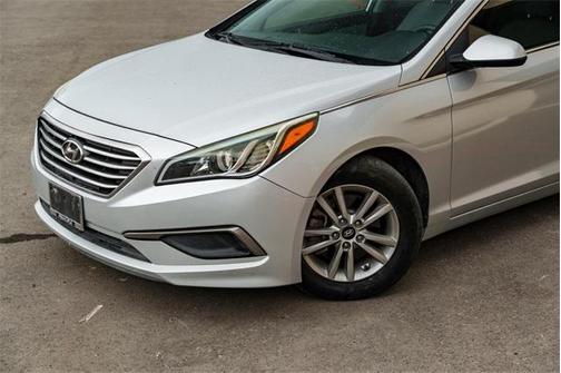 2016 Hyundai SONATA SE