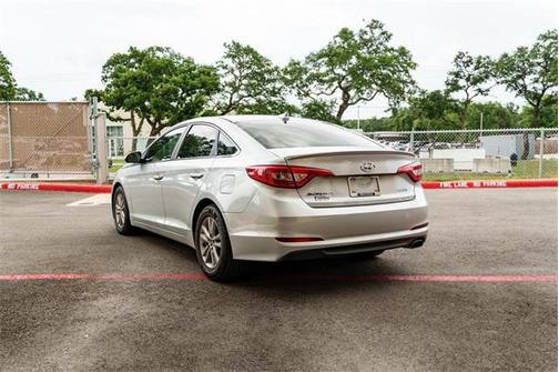 2016 Hyundai SONATA SE