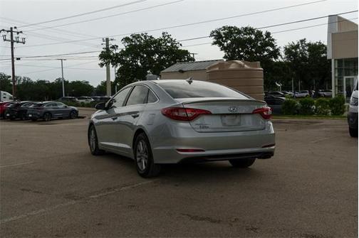 2016 Hyundai SONATA SE
