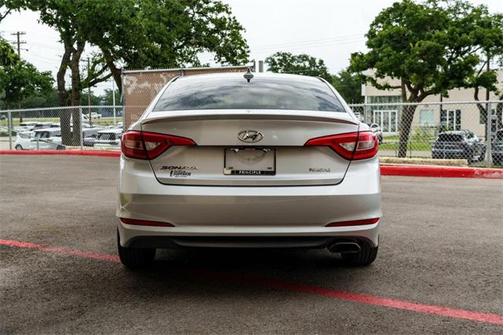 2016 Hyundai SONATA SE
