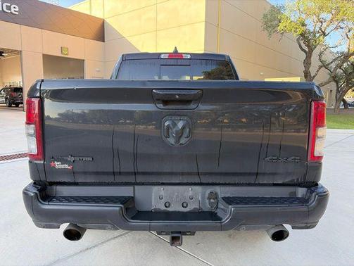 Diamond Black Crystal Pearlcoat 2019 RAM 1500 Big Horn