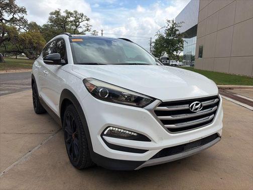 Dazzling White 2017 Hyundai TUCSON Night