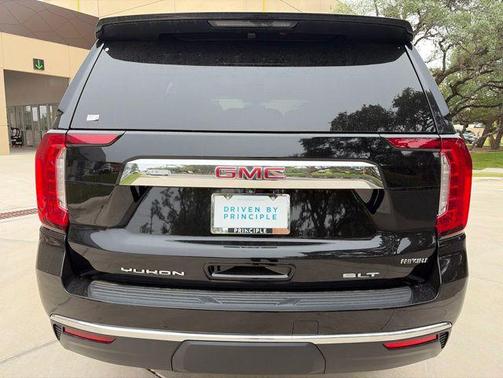 Onyx Black 2021 GMC Yukon SLT