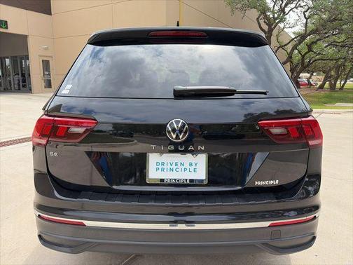 2024 Volkswagen Tiguan 2.0T SE