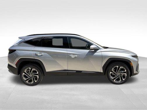 Shimmering Silver 2026 Hyundai TUCSON Limited
