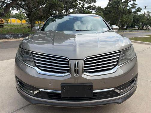 Luxe Metallic 2016 Lincoln MKX Reserve