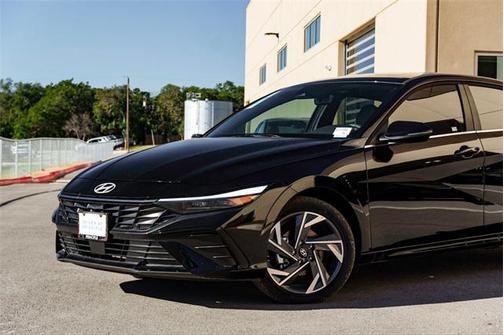 2025 Hyundai ELANTRA HEV Limited