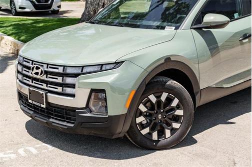2025 Hyundai SANTA CRUZ SEL Activity