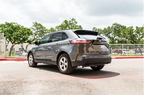 2023 Ford Edge SE