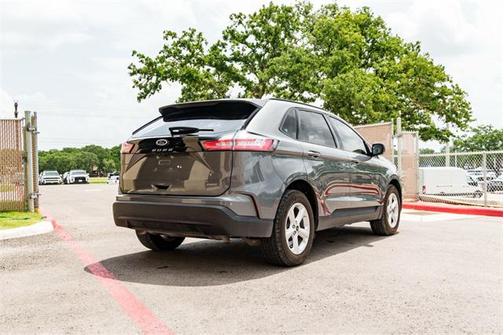 2023 Ford Edge SE