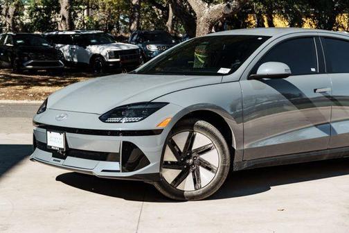 2025 Hyundai IONIQ 6 SE