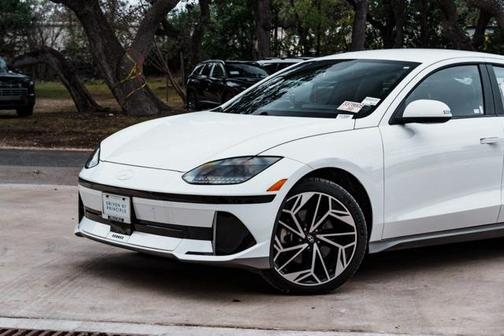 2023 Hyundai IONIQ 6 SEL