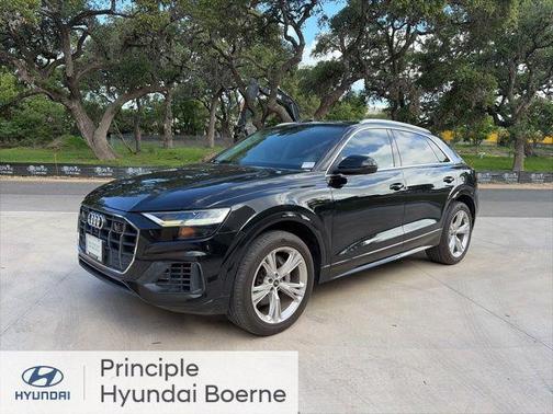 Mythos Black Metallic 2022 Audi Q8 55 Premium Plus