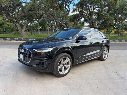 Mythos Black Metallic 2022 Audi Q8 55 Premium Plus