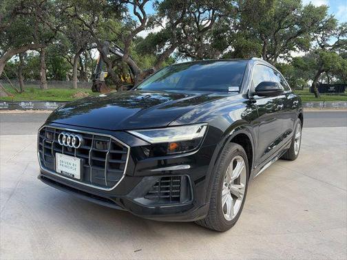 Mythos Black Metallic 2022 Audi Q8 55 Premium Plus