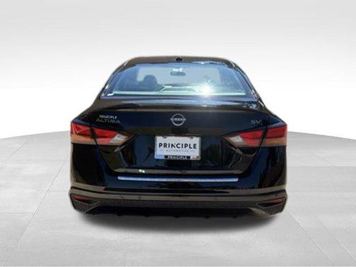 Super Black 2023 Nissan Altima 2.5 SV