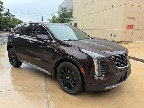 Garnet Metallic 2020 Cadillac XT4 Premium Luxury