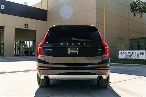 2018 Volvo XC90 T5 Momentum