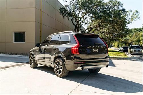2018 Volvo XC90 T5 Momentum