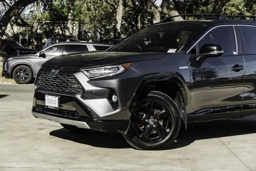 2021 Toyota RAV4 Hybrid SE