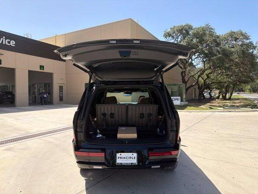 Phantom Black 2027 Hyundai SANTA FE HEV Calligraphy
